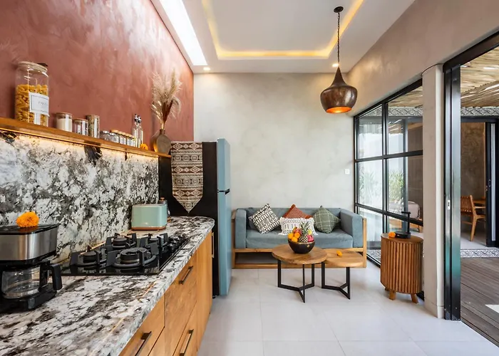 Villa Modern And Petite 2bd Construction Near Seminyak