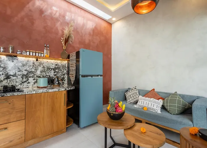 Modern And Petite 2bd Construction Near * Seminyak